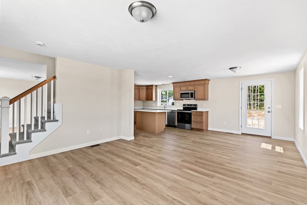 5 Bumblebee Dr, Plymouth MA 02360 photo 11
