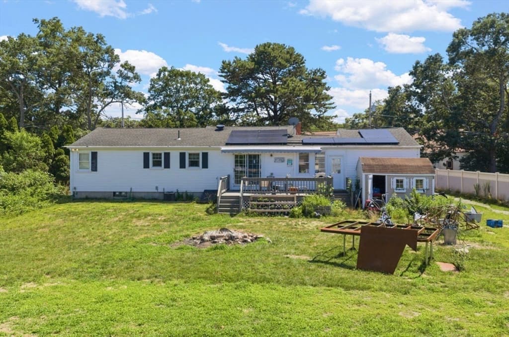 748 Warren Ave, Swansea MA 02777 photo 3