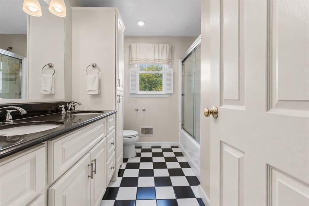 748 Warren Ave, Swansea MA 02777 photo 14