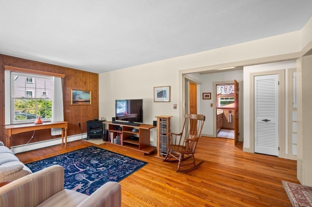 19 Middle Rd, Amesbury MA 01913 photo 17