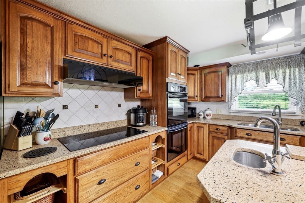 297 Montgomery Road, Westfield MA 01085 photo 10