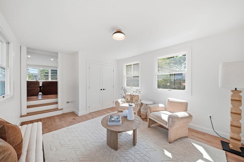 219 Hunting Rd, Needham MA 02494 photo 6