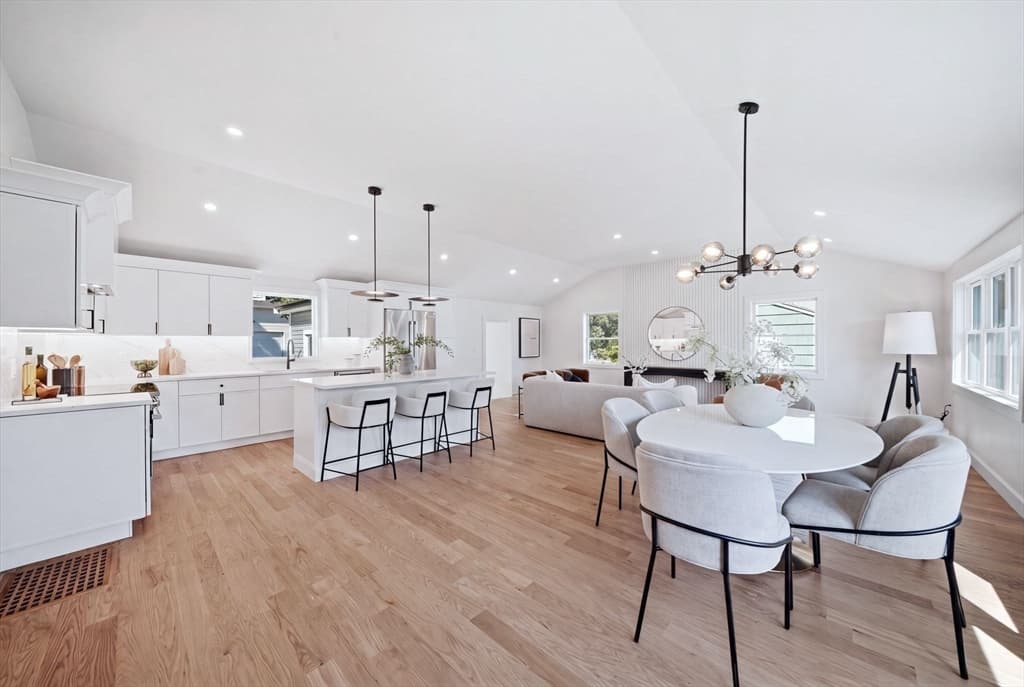 219 Hunting Rd, Needham MA 02494