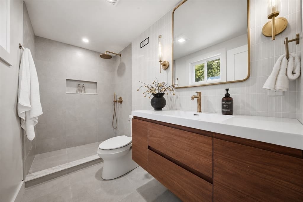 219 Hunting Rd, Needham MA 02494 photo 9