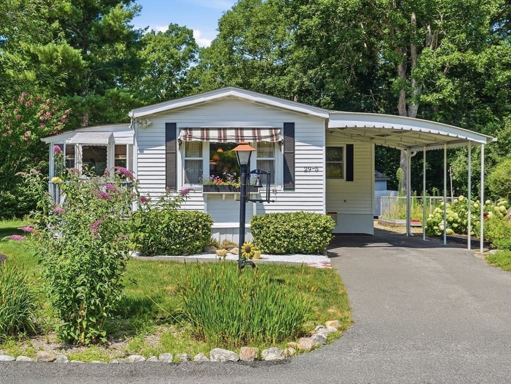 29-5 South Meadow Village, Carver MA 02330