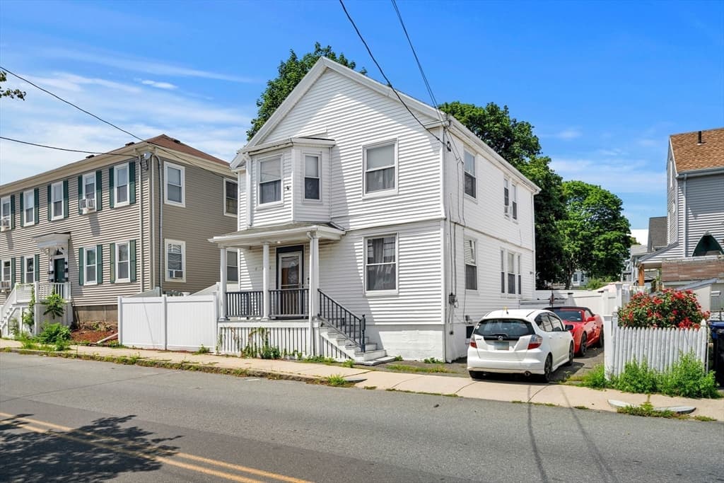 52 Mason St, Salem MA 01970