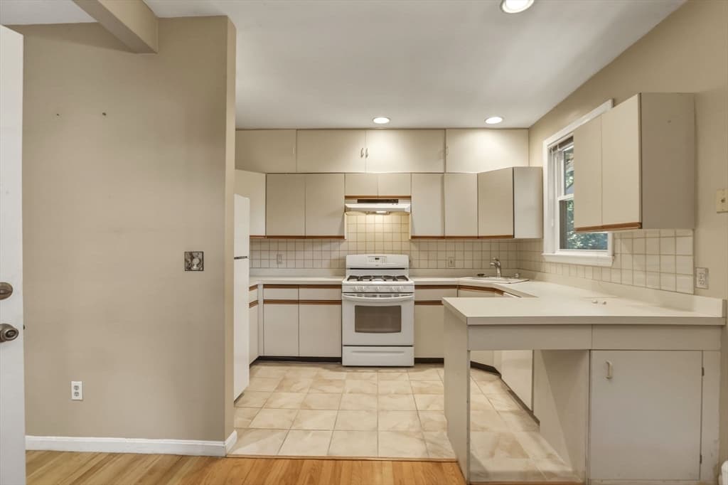 127 Kilsyth Rd # 3, Boston MA 02135 photo 10