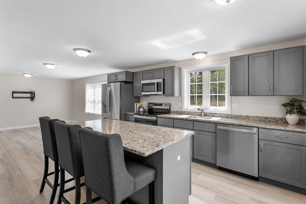 Condominium at 41 Tupper Hill Rd # 41, Plymouth MA 02360, photo 6 of 42