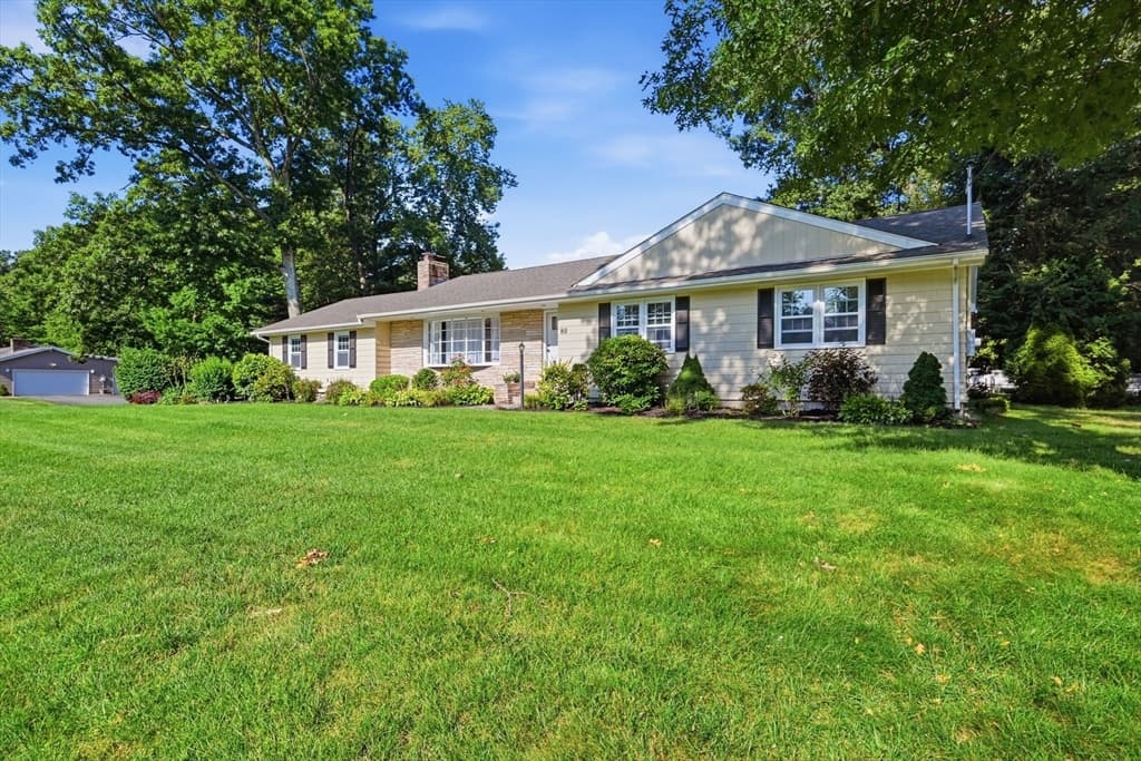 80 Lynnwood Dr, Longmeadow MA 01106 photo 3