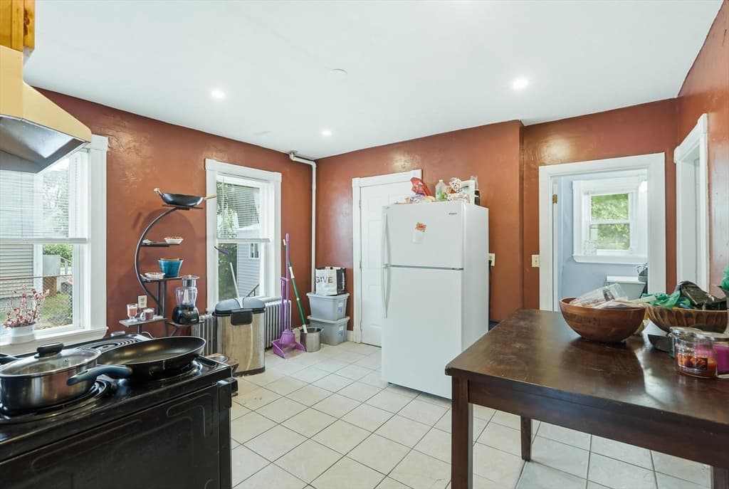 132 Huntington St, Brockton MA 02301 photo 12