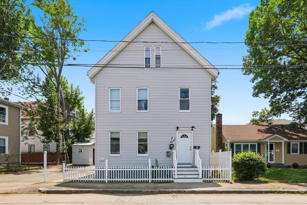 132 Huntington St, Brockton MA 02301