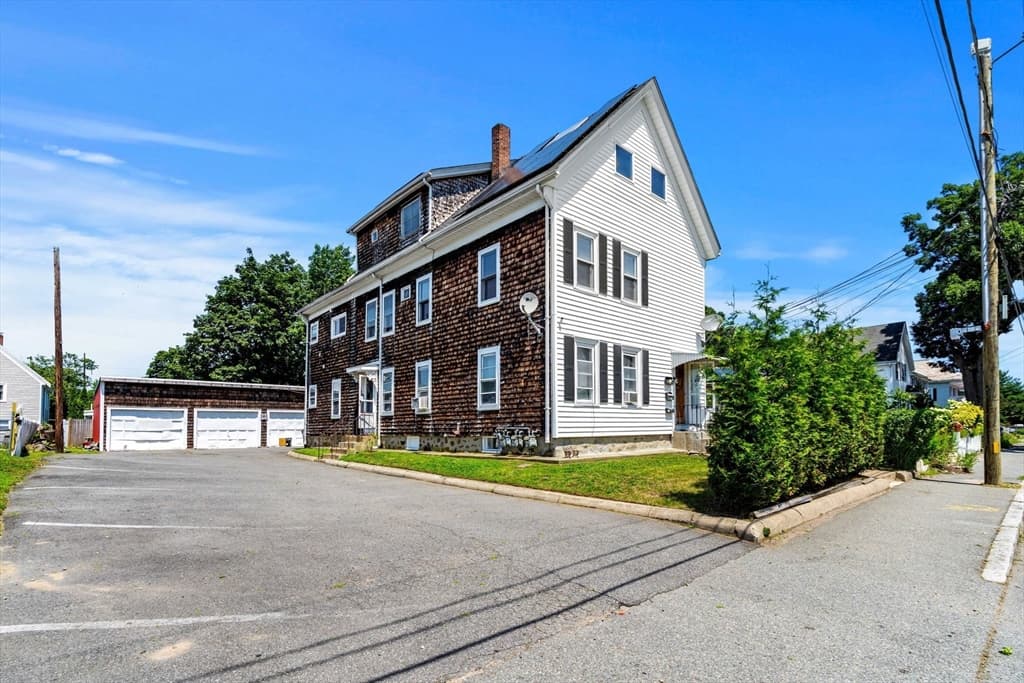 34 Provost St, Brockton MA 02302