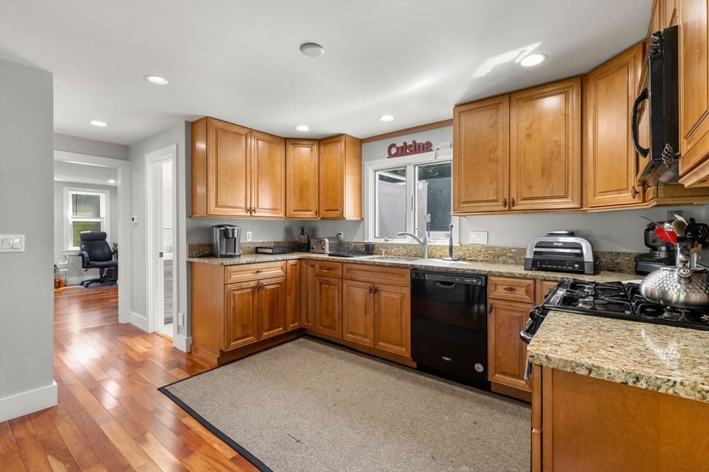 118 Wayside Dr, Brewster MA 02631 photo 8