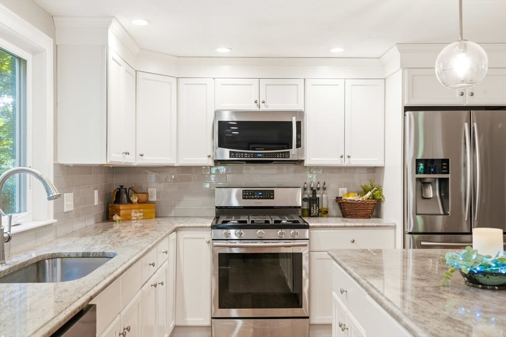 2 Nottingham Drive, Raynham MA 02767 photo 12