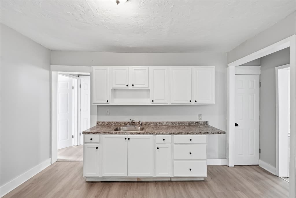 2 Ely St, Worcester MA 01610 photo 7