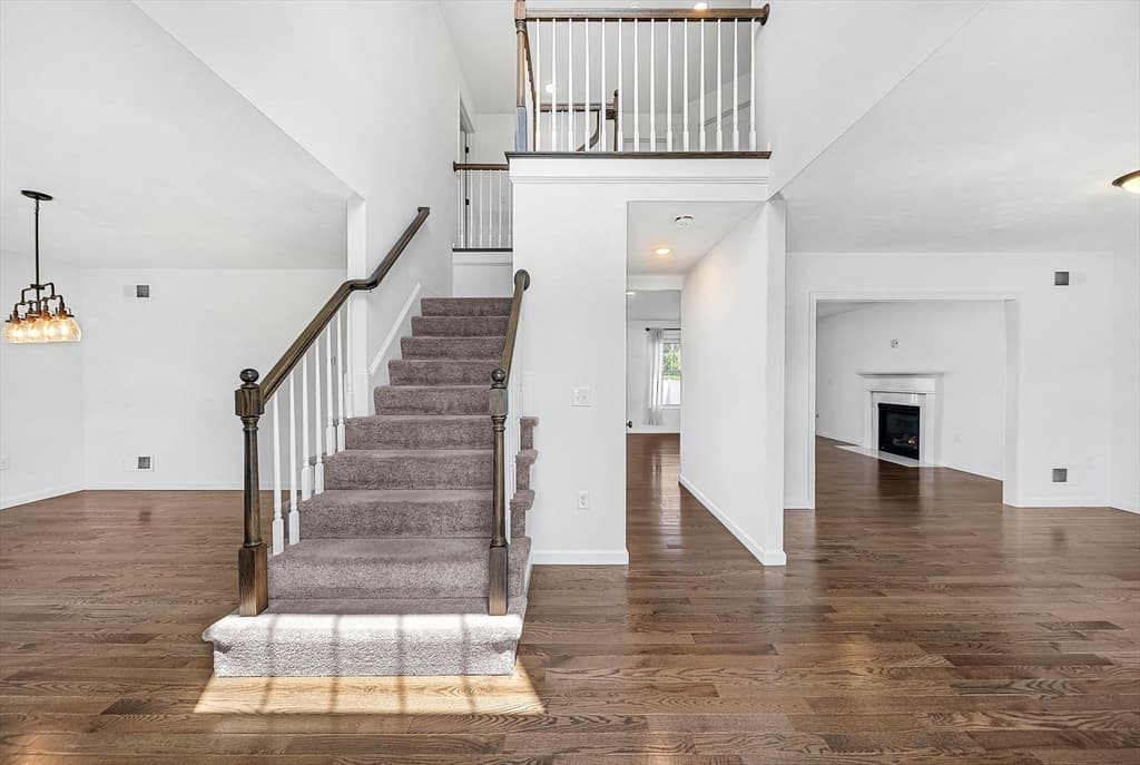 Single Family Residence at 34 Pratt Ave, Bridgewater MA 02324, photo 7 of 23
