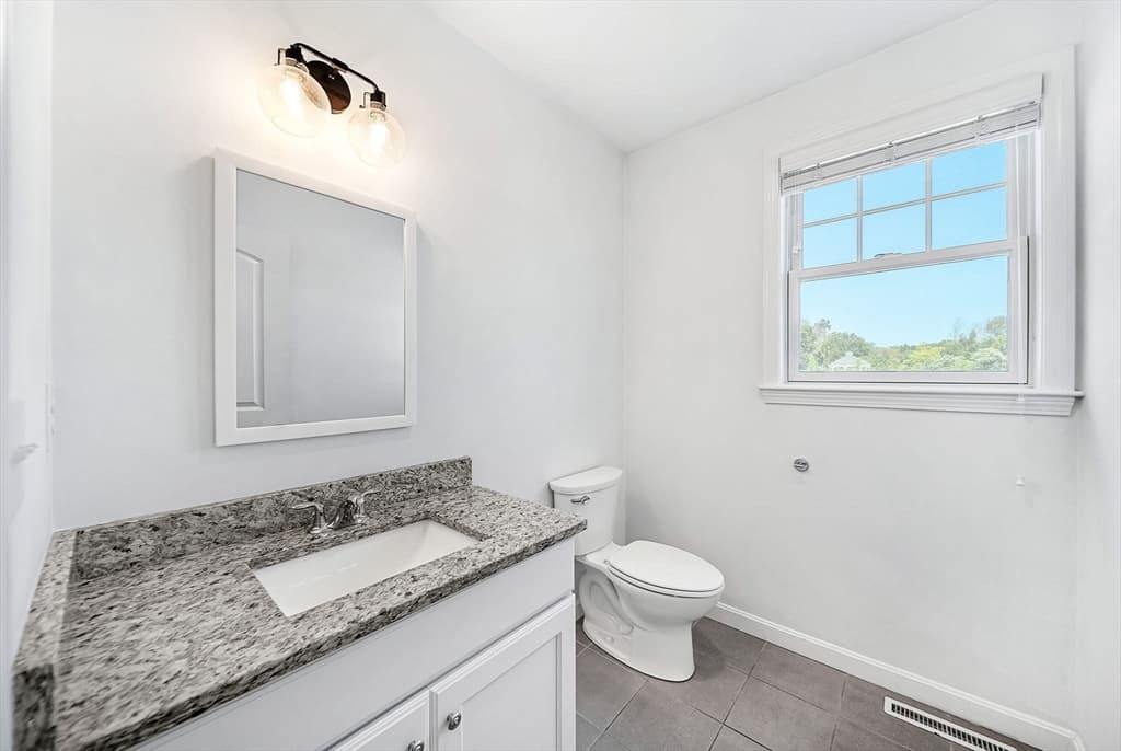Single Family Residence at 34 Pratt Ave, Bridgewater MA 02324, photo 10 of 23