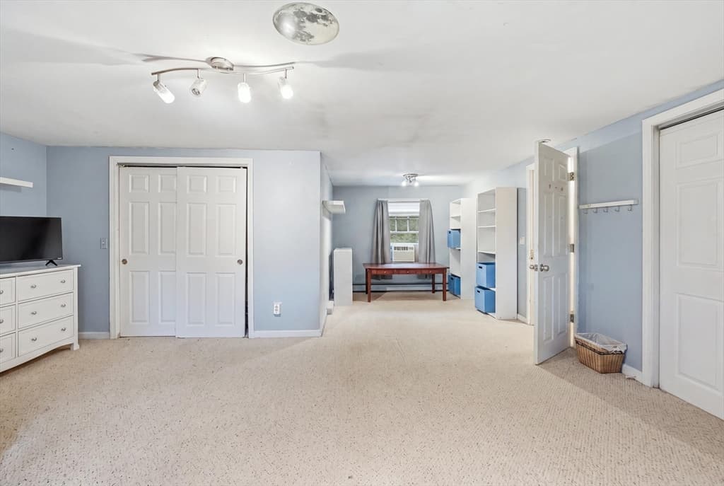 Single Family Residence at 51 Whittemore Rd, Sturbridge MA 01566, Sturbridge, photo 17 of 27