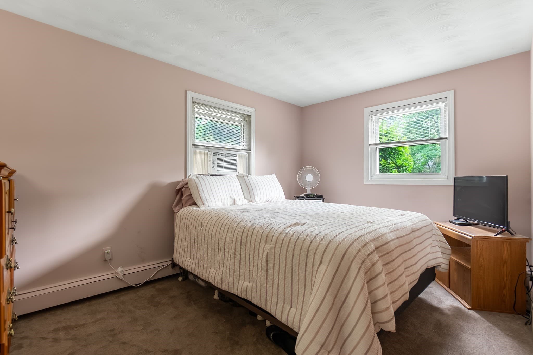 Single Family Residence at 64 Hemenway Rd, Framingham MA 01701, photo 17 of 30