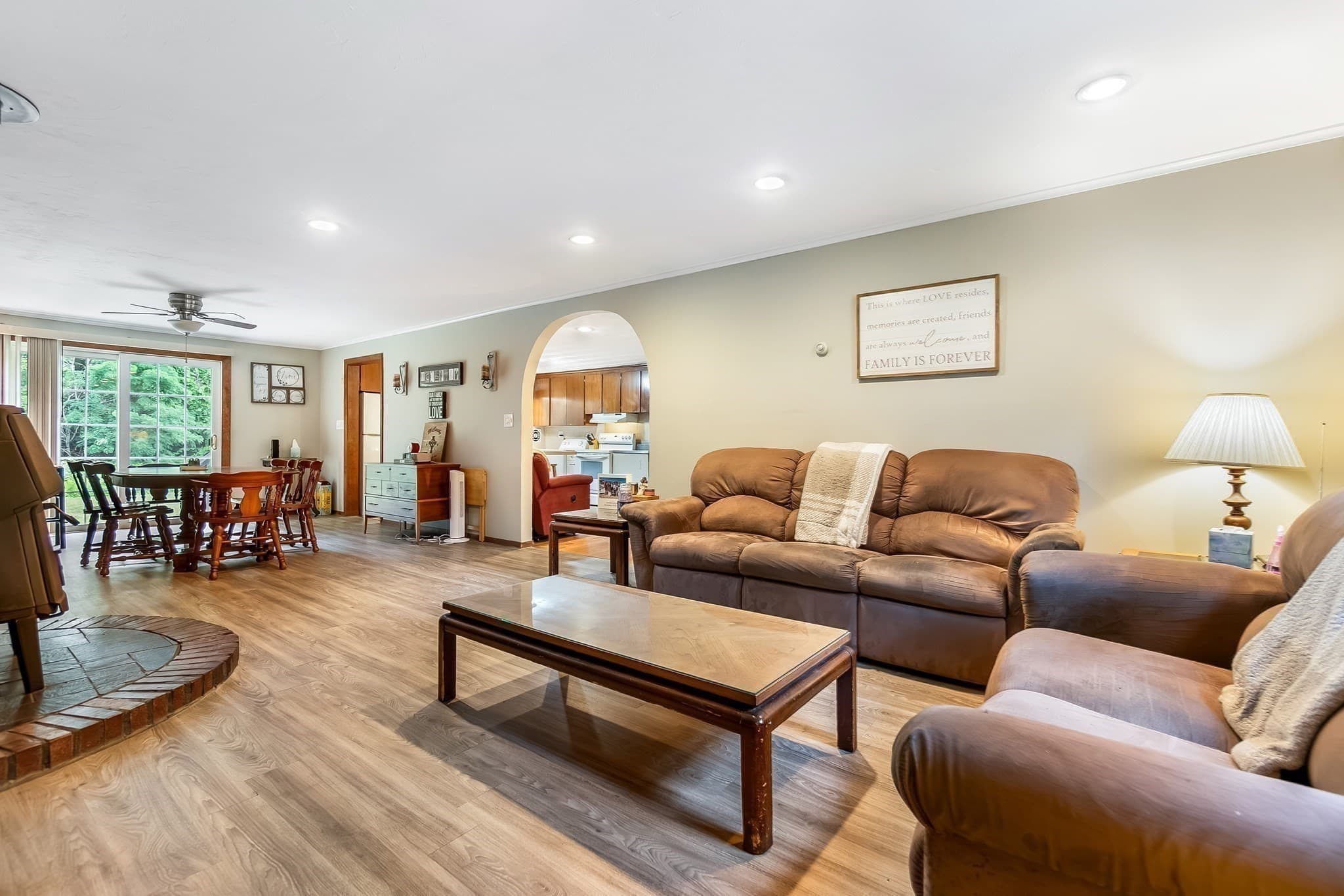 Single Family Residence at 64 Hemenway Rd, Framingham MA 01701, photo 12 of 30