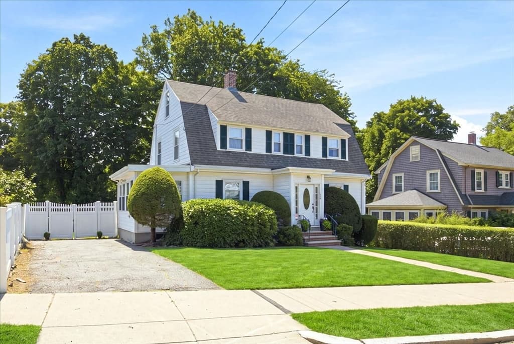 296 Lagrange, Boston MA 02132 photo 2