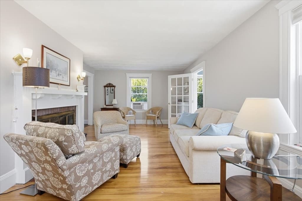 296 Lagrange, Boston MA 02132 photo 8