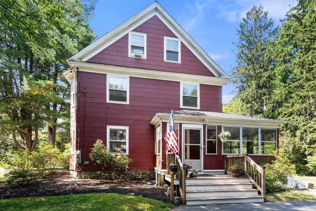 15 Morningside Dr, Walpole MA 02081