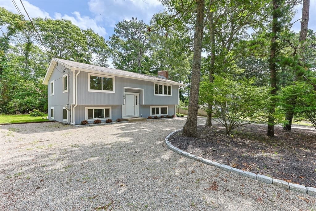 185 Wheeler Road, Mashpee MA 02649 photo 2