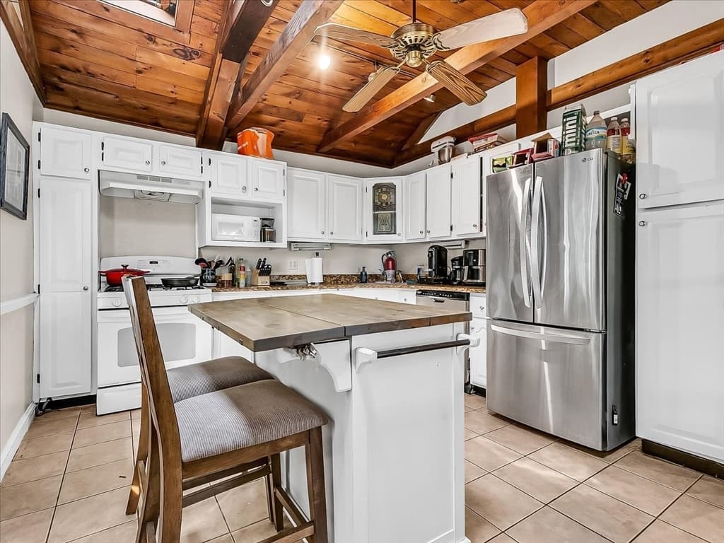 2 Lexington St, Woburn MA 01801 photo 7