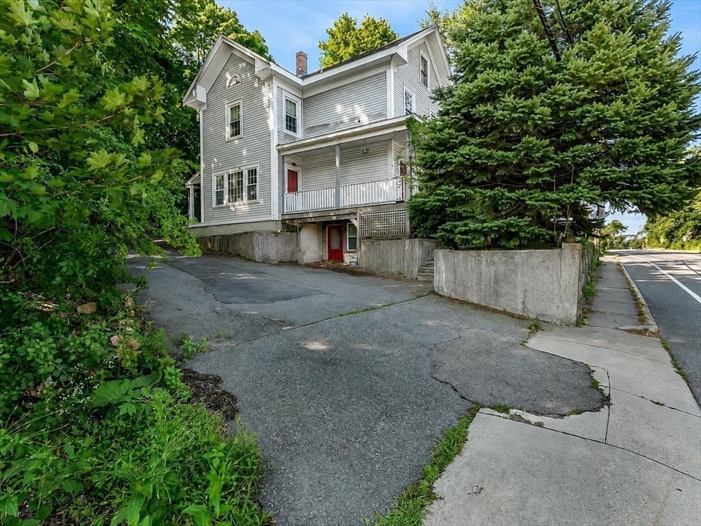 2 Lexington St, Woburn MA 01801 photo 3