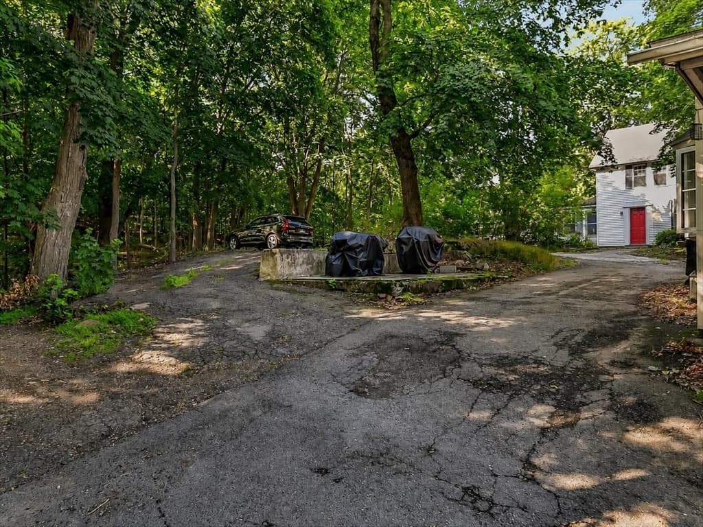 2 Lexington St, Woburn MA 01801 photo 4