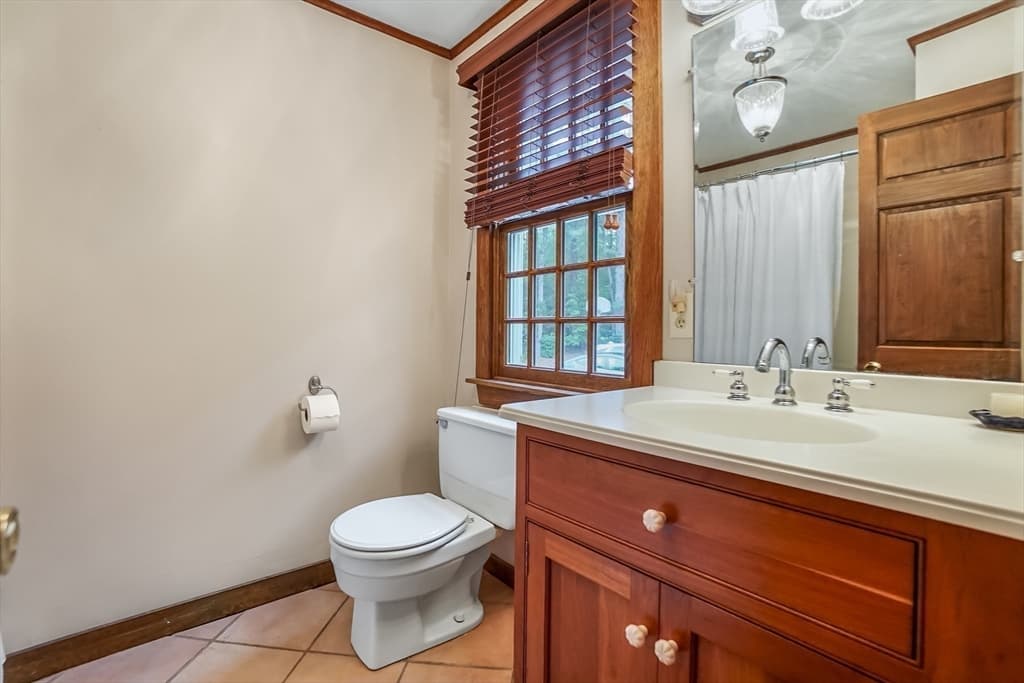 188 South St, Berlin MA 01503 photo 13