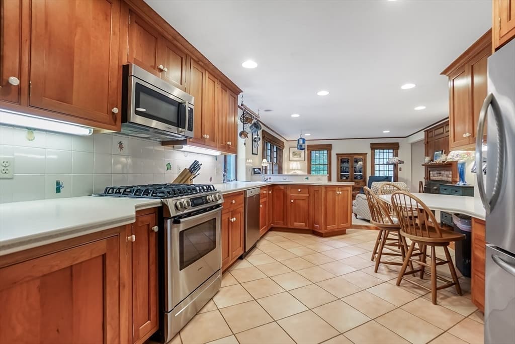 188 South St, Berlin MA 01503 photo 9