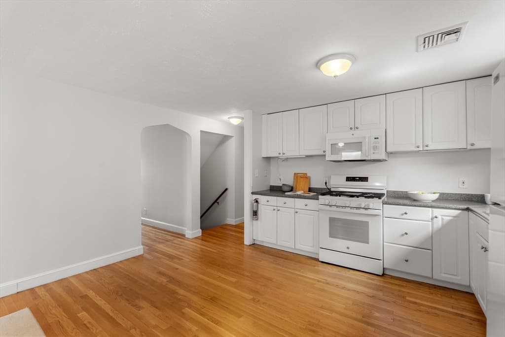 11-13 Cross Street # 13, Belmont MA 02478 photo 9