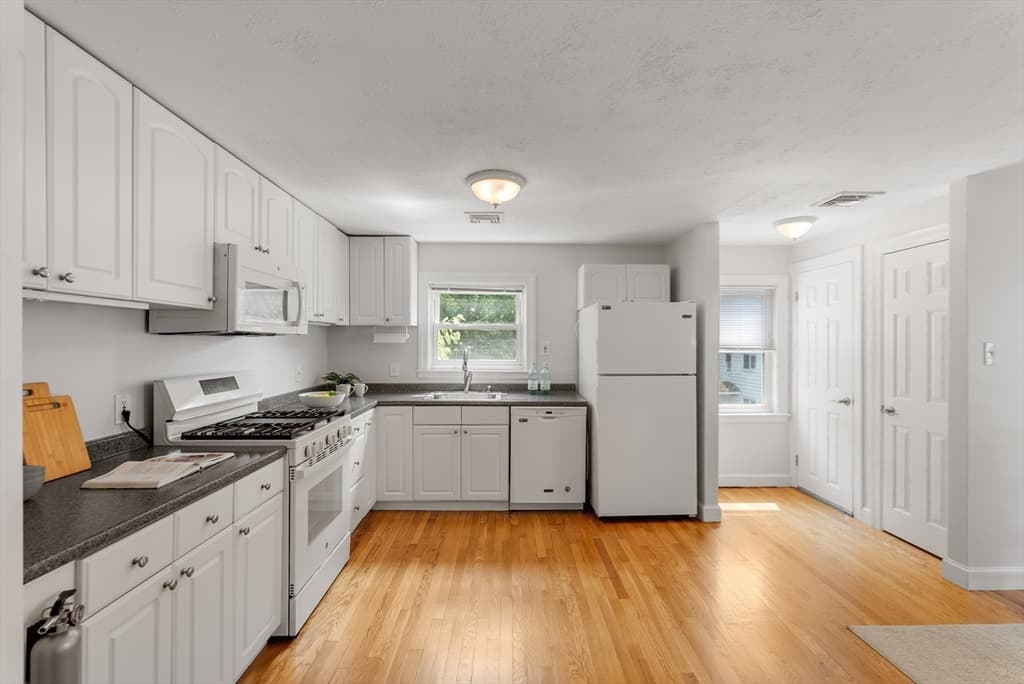 11-13 Cross Street # 13, Belmont MA 02478 photo 8