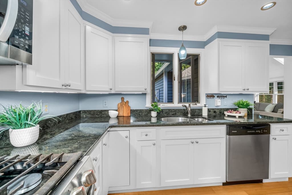 59 Bannan Dr, North Andover MA 01845 photo 8