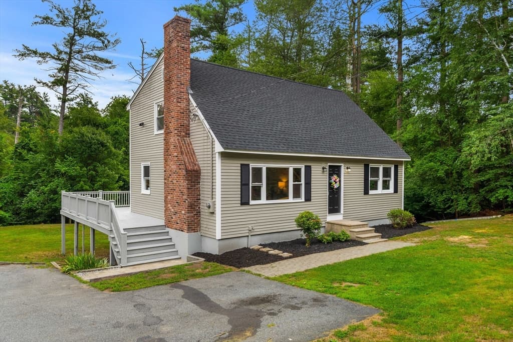 58 Carlisle Rd, Westford MA 01886 photo 2