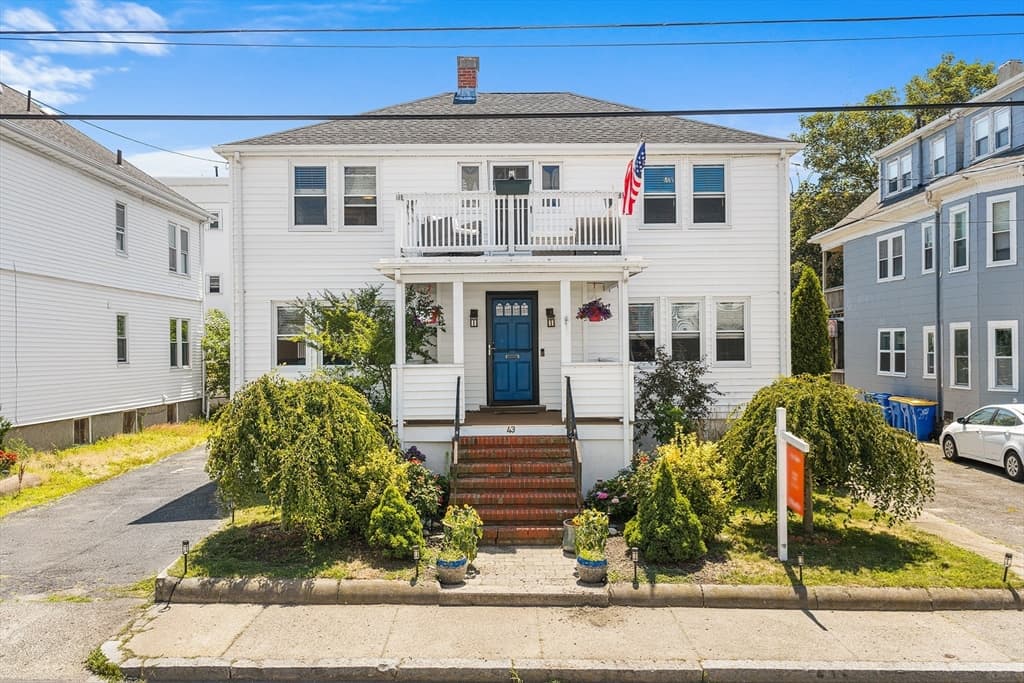 43 Dolphin Ave, Winthrop MA 02152