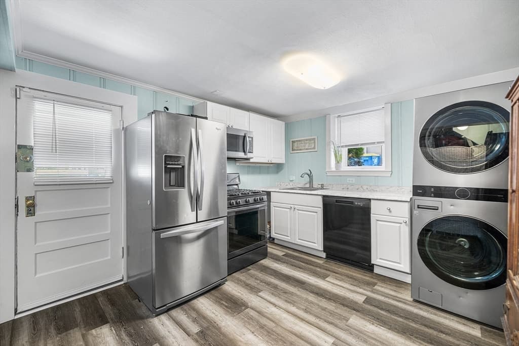 43 Dolphin Ave, Winthrop MA 02152 photo 24