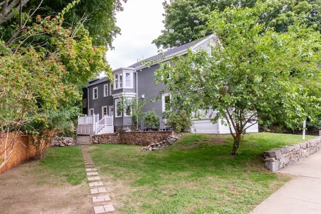 22 Bellevue St # 1, Boston MA 02132 photo 3