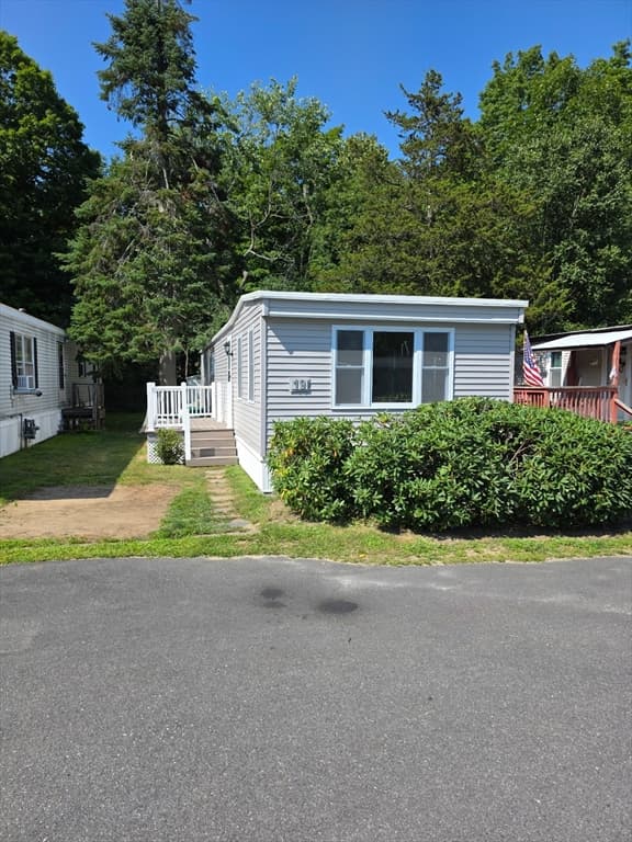 83 Clark Road # 19, Shirley MA 01464