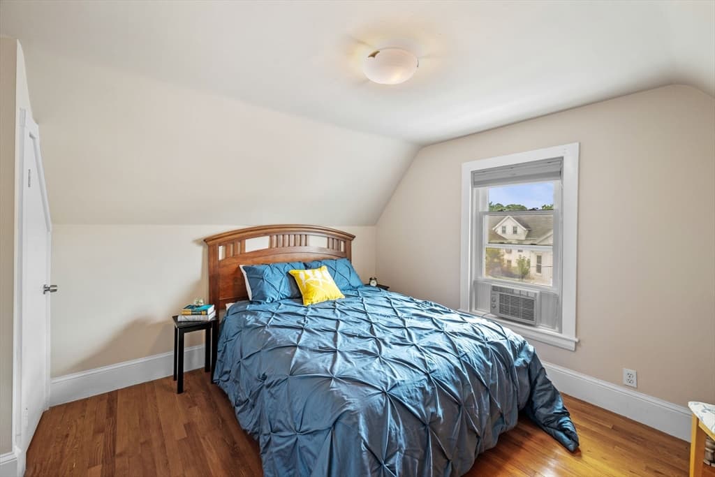 128 Selwyn St # 2, Boston MA 02131 photo 32