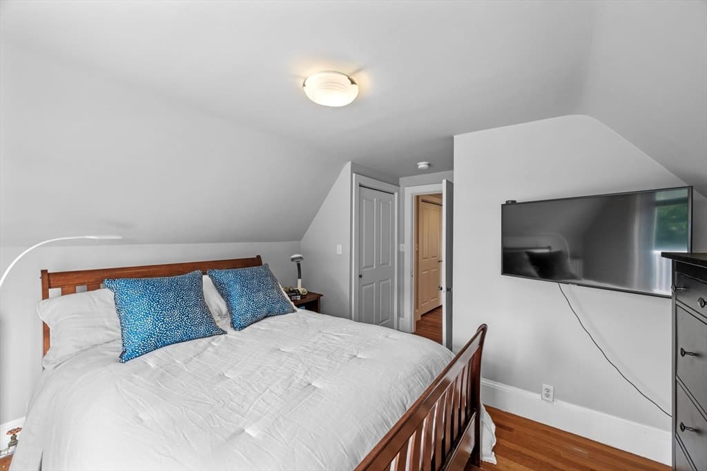 128 Selwyn St # 2, Boston MA 02131 photo 28