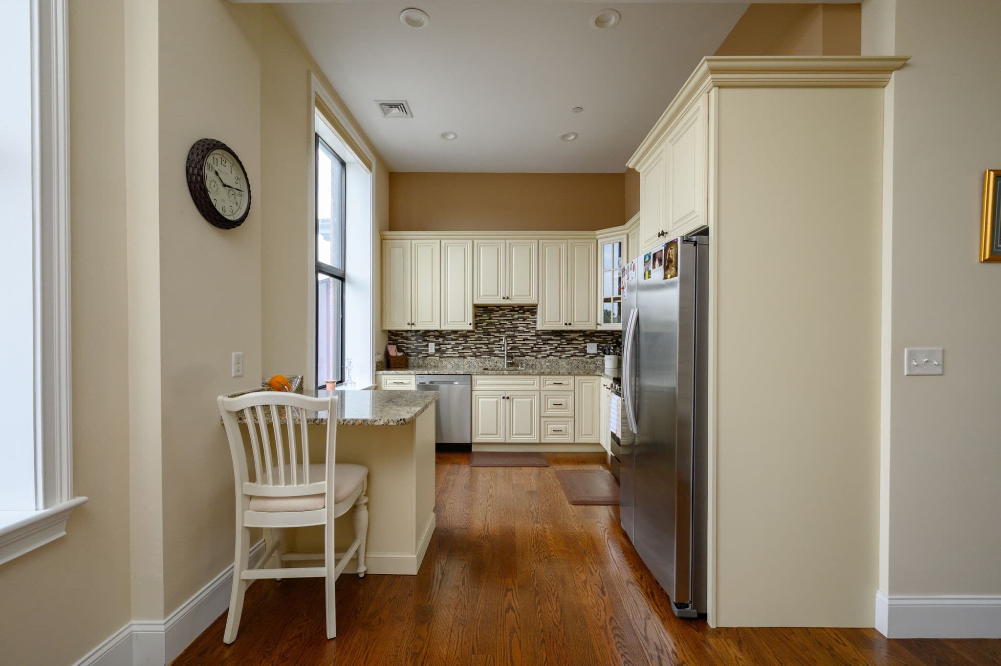 Condominium at 203 Middle St # 5, Weymouth MA 02189, photo 6 of 31