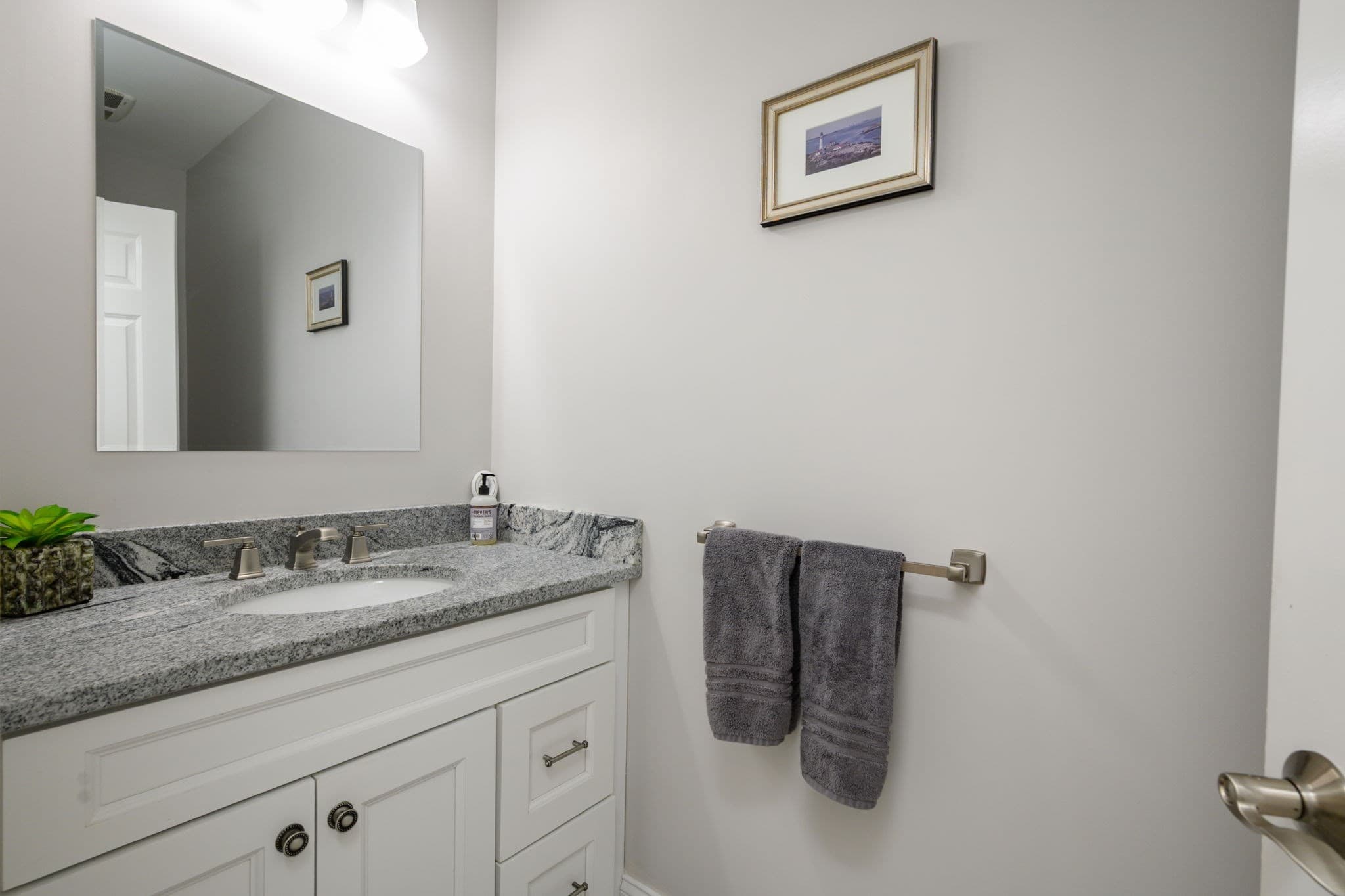 Condominium at 203 Middle St # 5, Weymouth MA 02189, photo 16 of 31