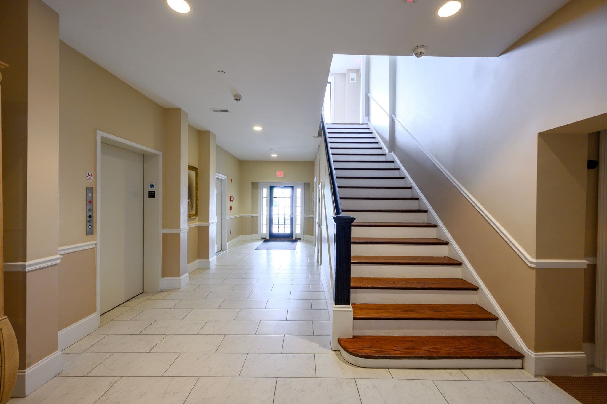 Condominium at 203 Middle St # 5, Weymouth MA 02189, photo 5 of 31