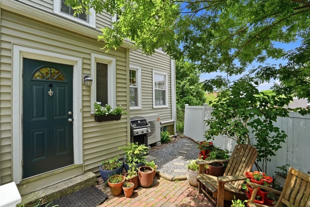 4 Short Street Place, Boston MA 02129 photo 11