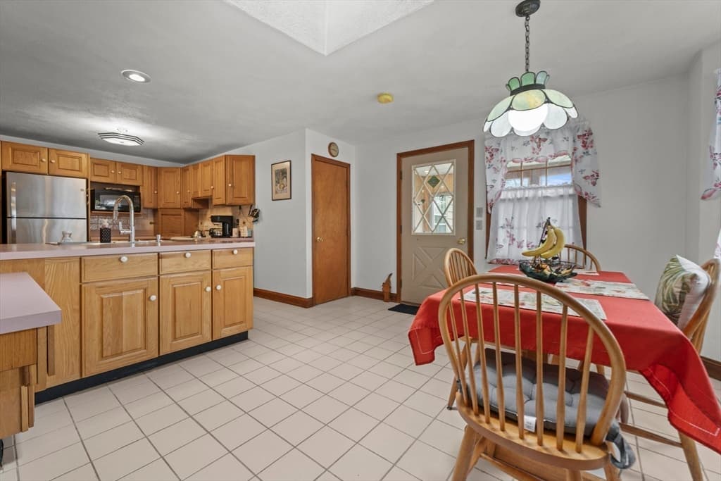 52 Wyman St, Woburn MA 01801 photo 10