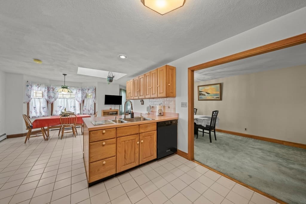 52 Wyman St, Woburn MA 01801 photo 14