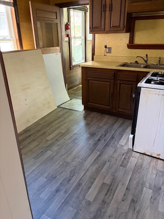 46 N Canal St, Holyoke MA 01040 photo 6